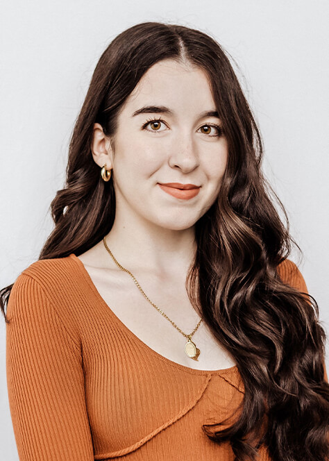 Adriana - Marketing Director